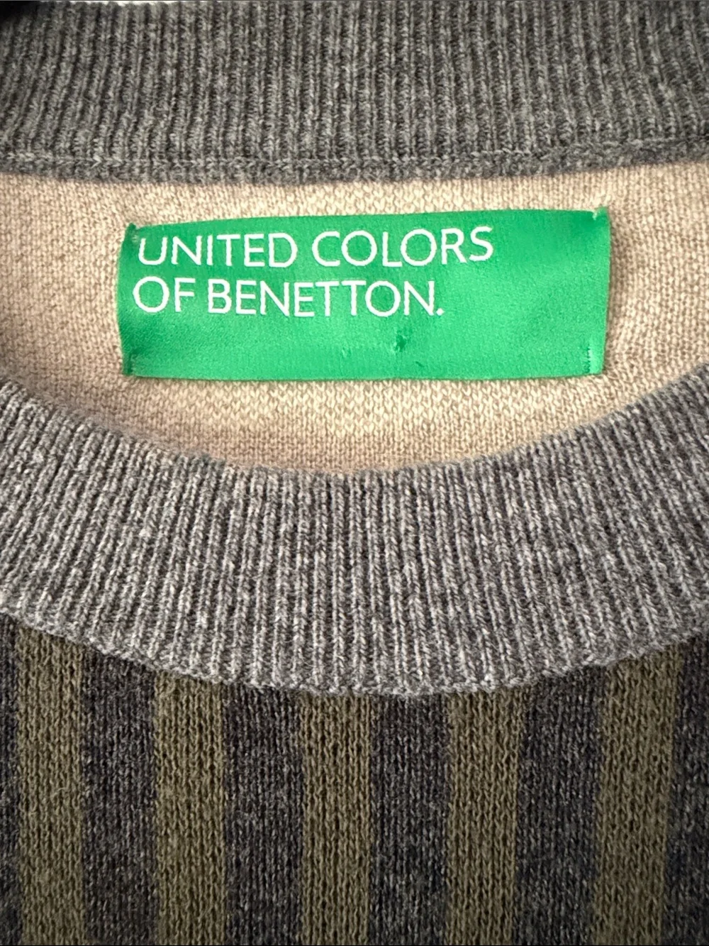 Vintage United Colors of BENETTON Ski Sweater Size XL Wool Blend